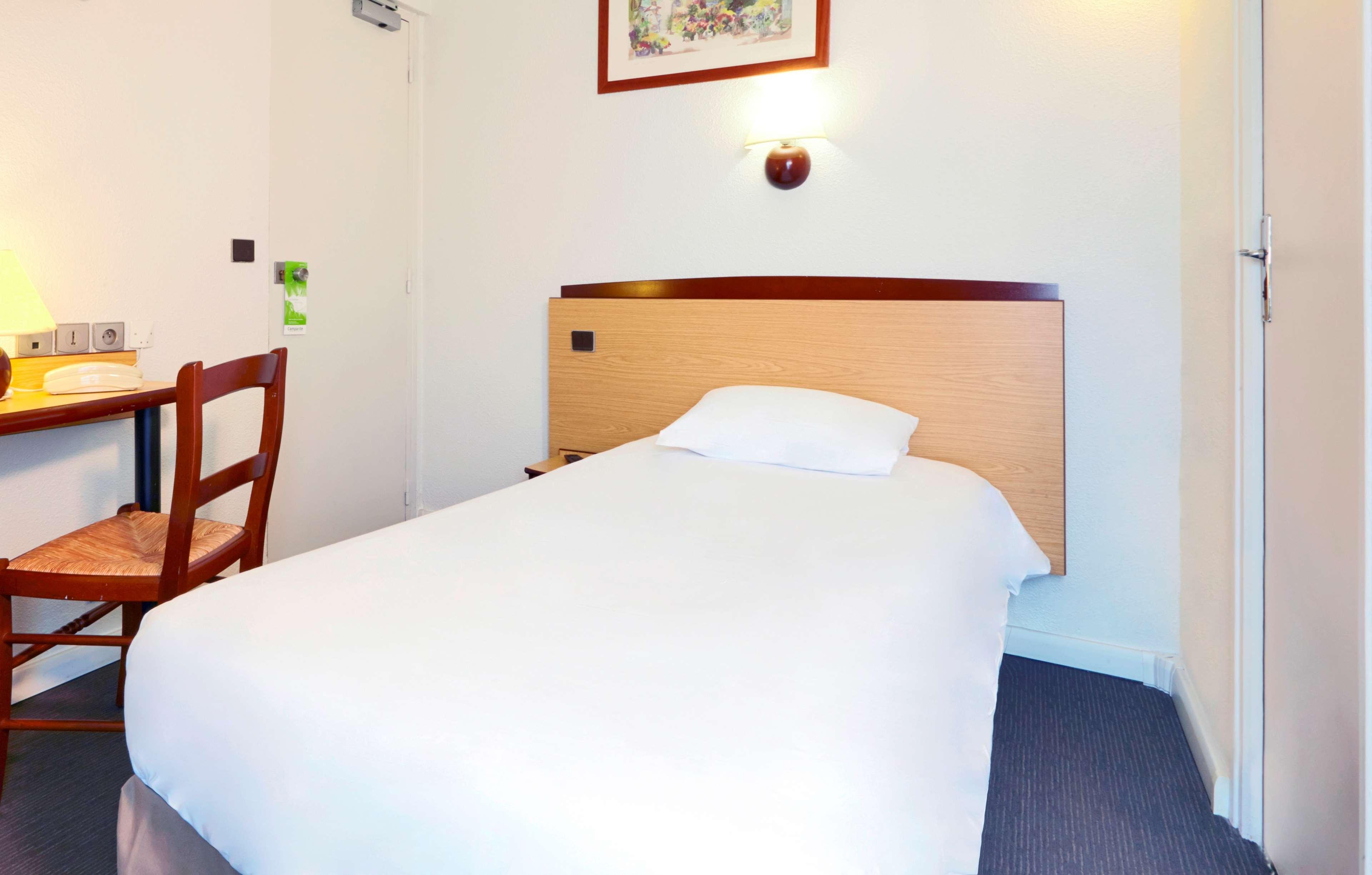 Campanile Paris Ouest - Boulogne Hotel Bagian luar foto
