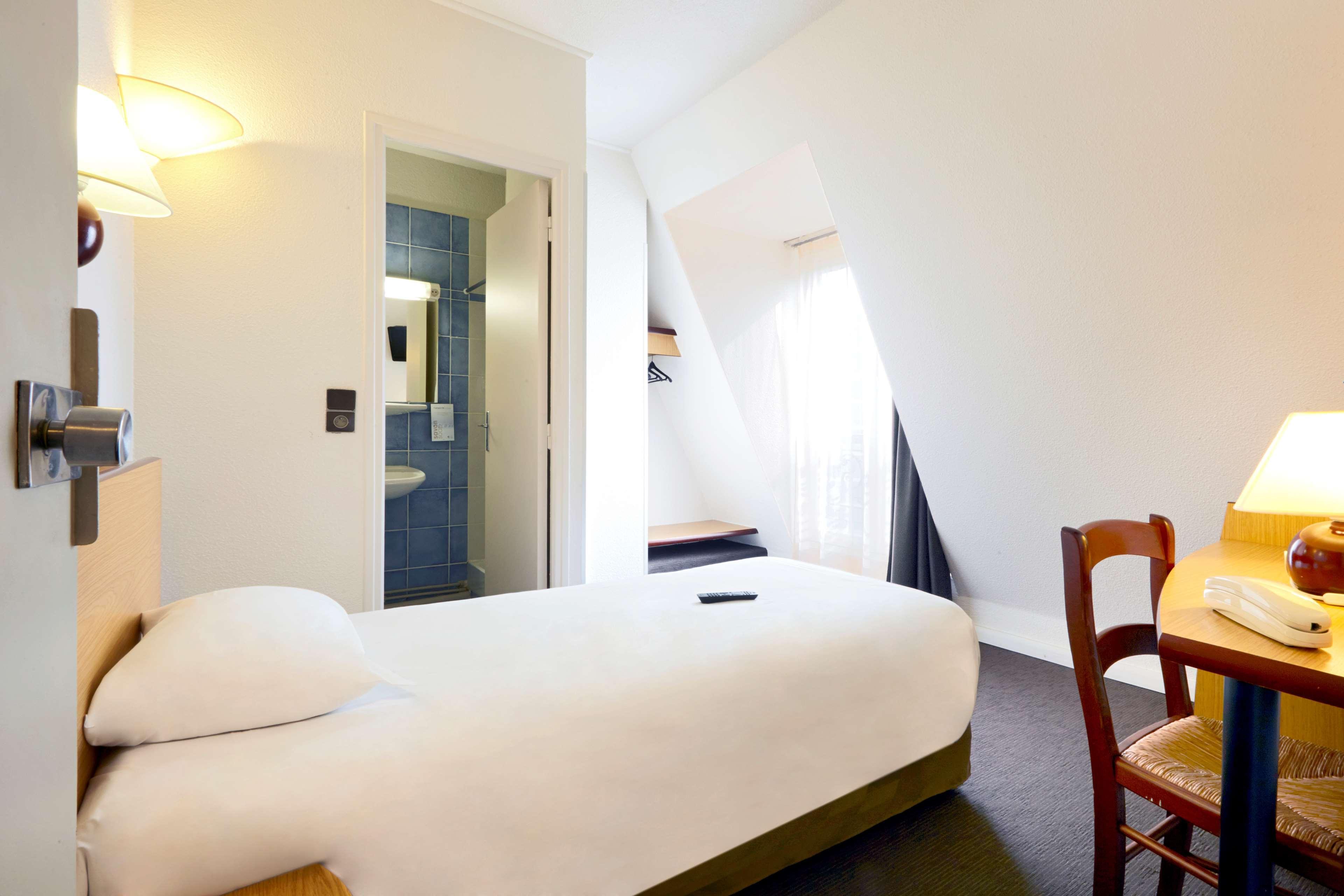 Campanile Paris Ouest - Boulogne Hotel Bagian luar foto