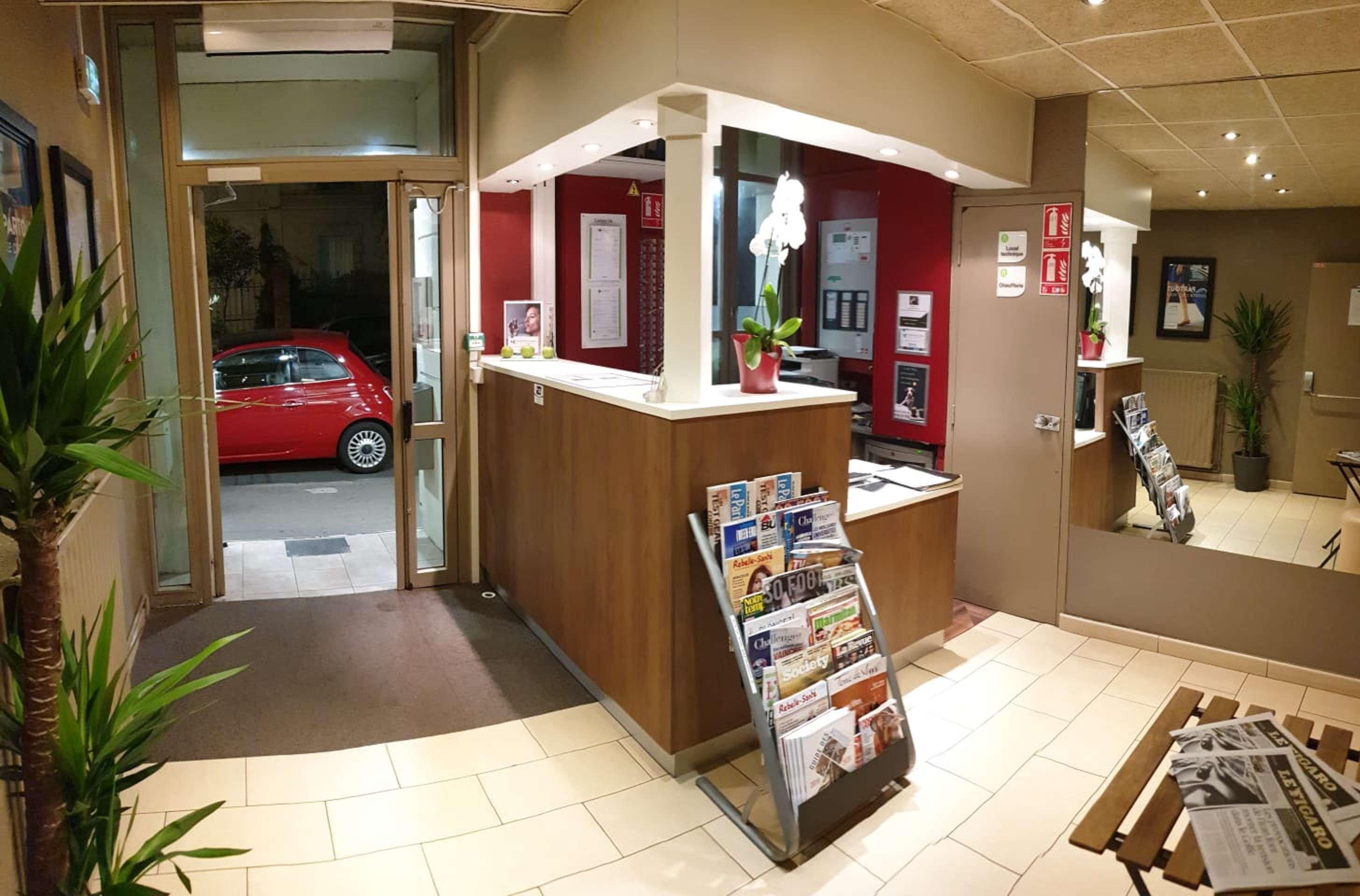 Campanile Paris Ouest - Boulogne Hotel Bagian luar foto