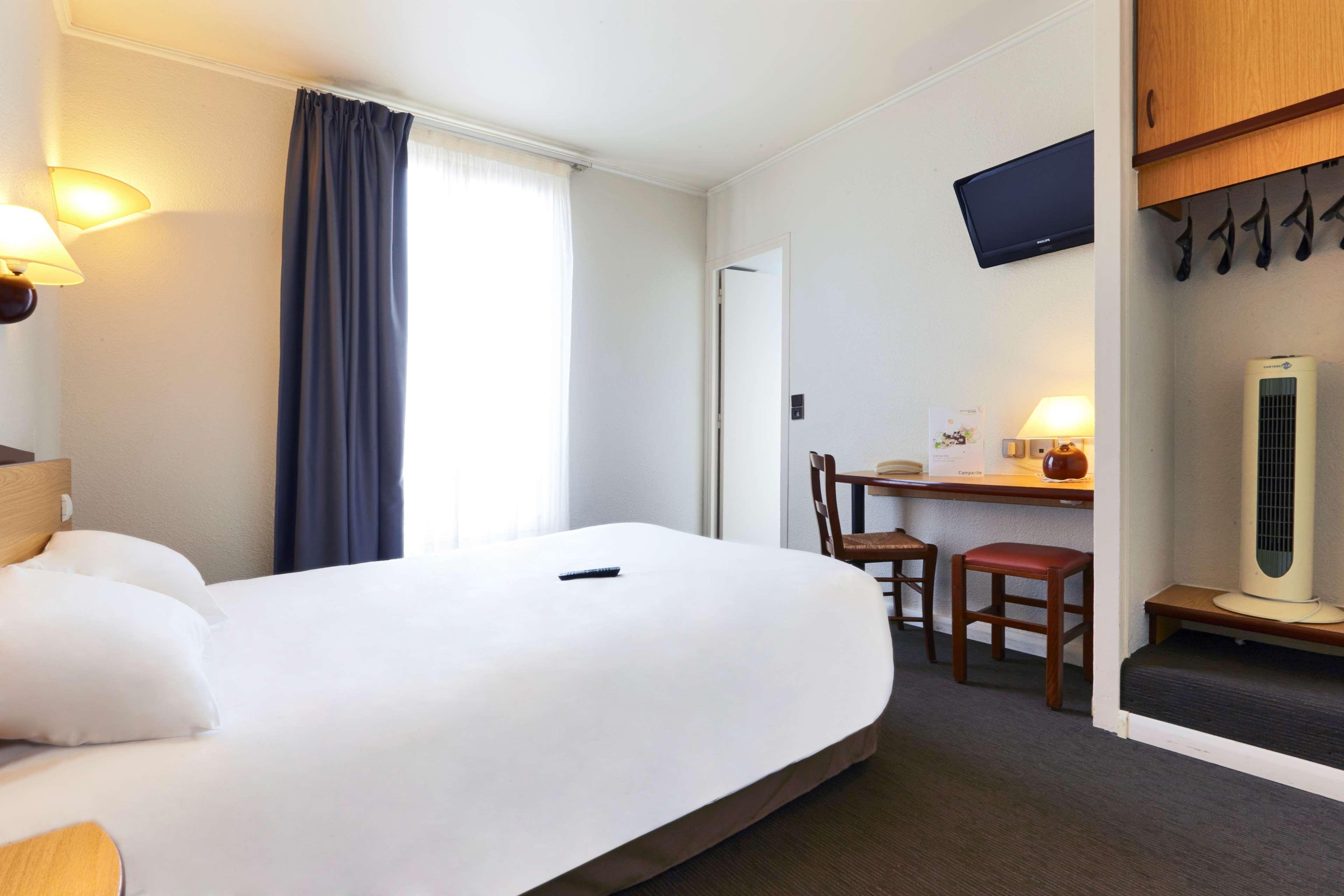 Campanile Paris Ouest - Boulogne Hotel Bagian luar foto