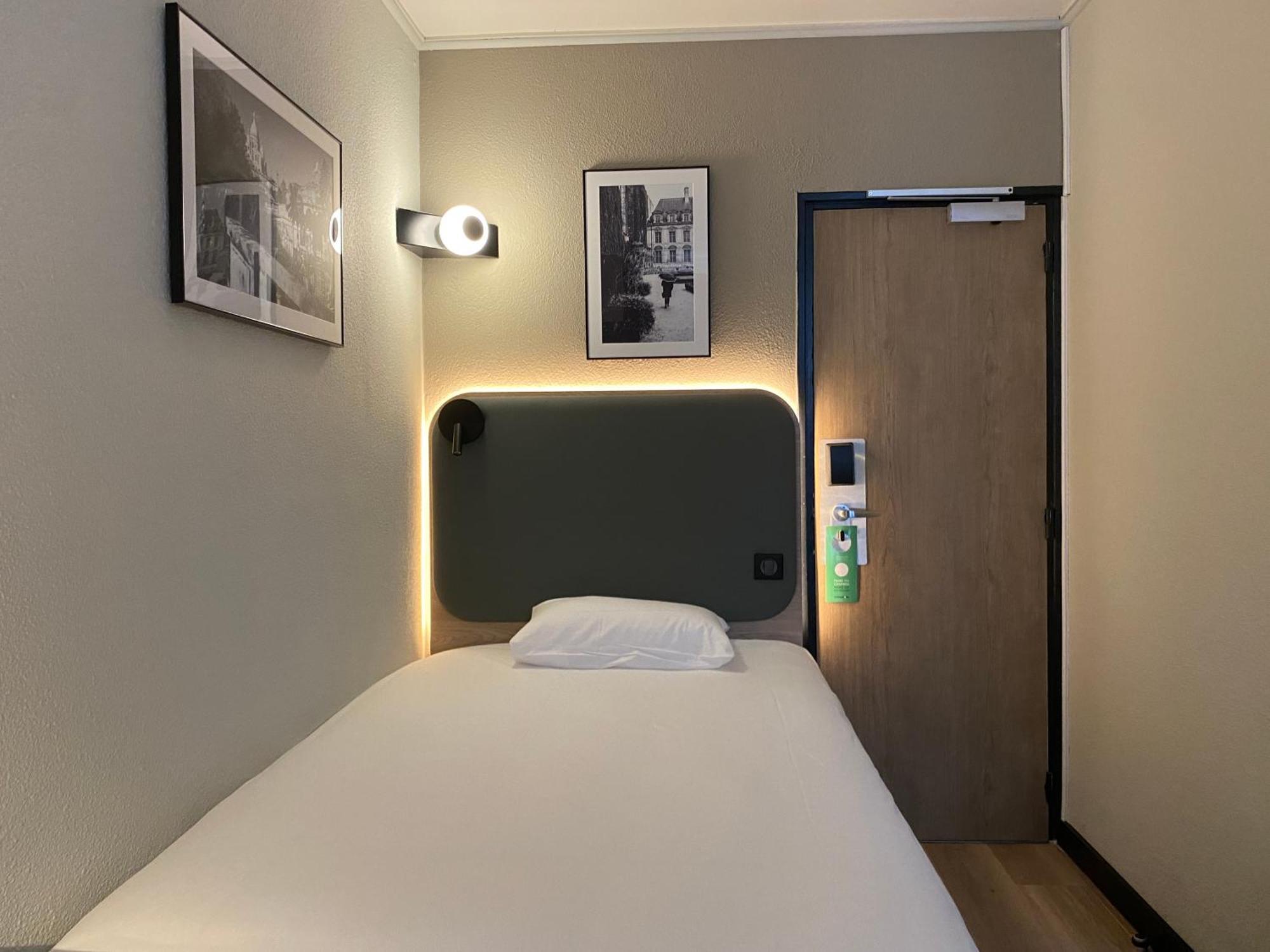 Campanile Paris Ouest - Boulogne Hotel Bagian luar foto