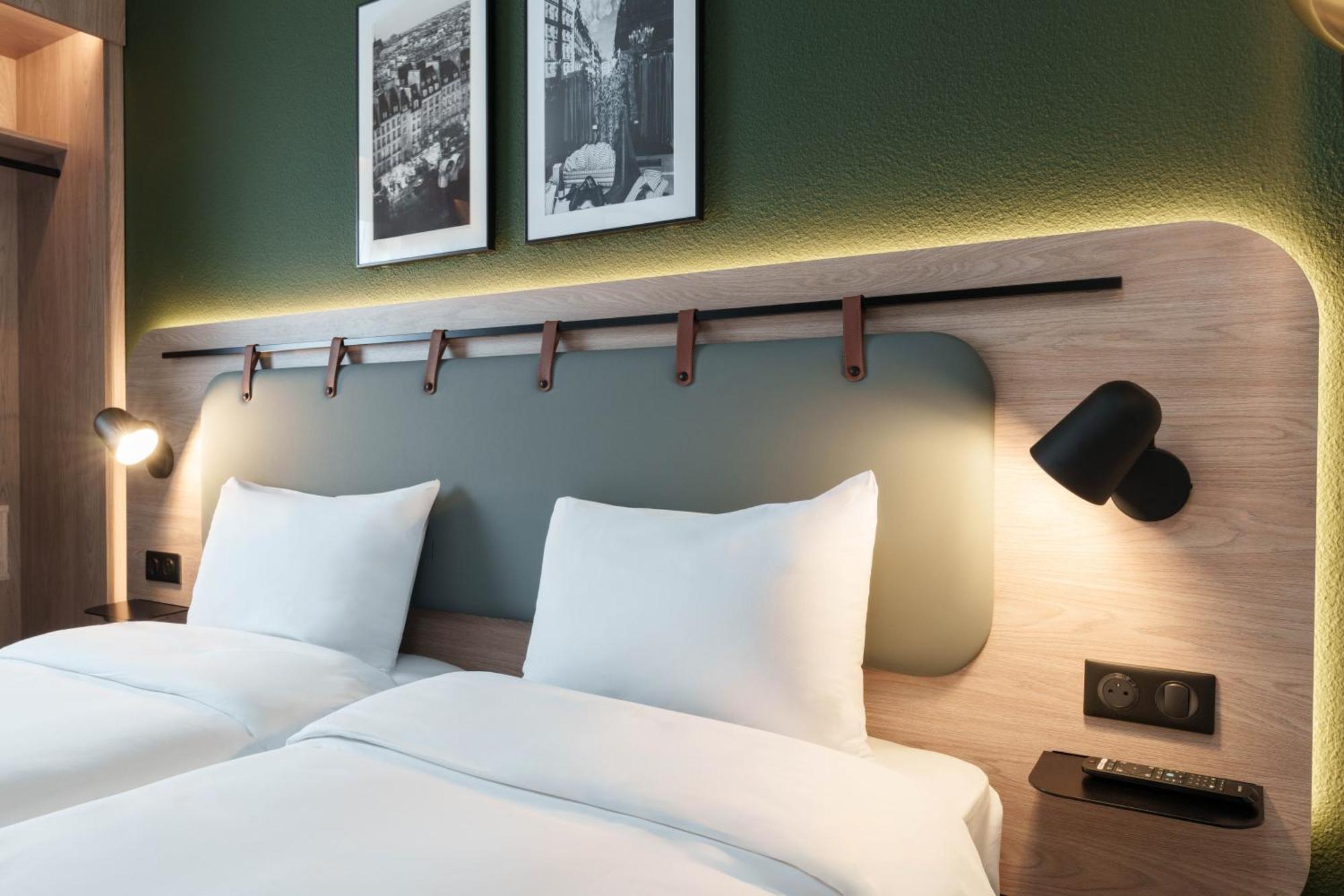 Campanile Paris Ouest - Boulogne Hotel Bagian luar foto