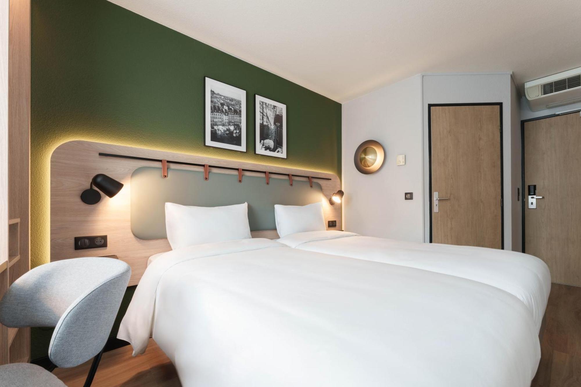 Campanile Paris Ouest - Boulogne Hotel Bagian luar foto